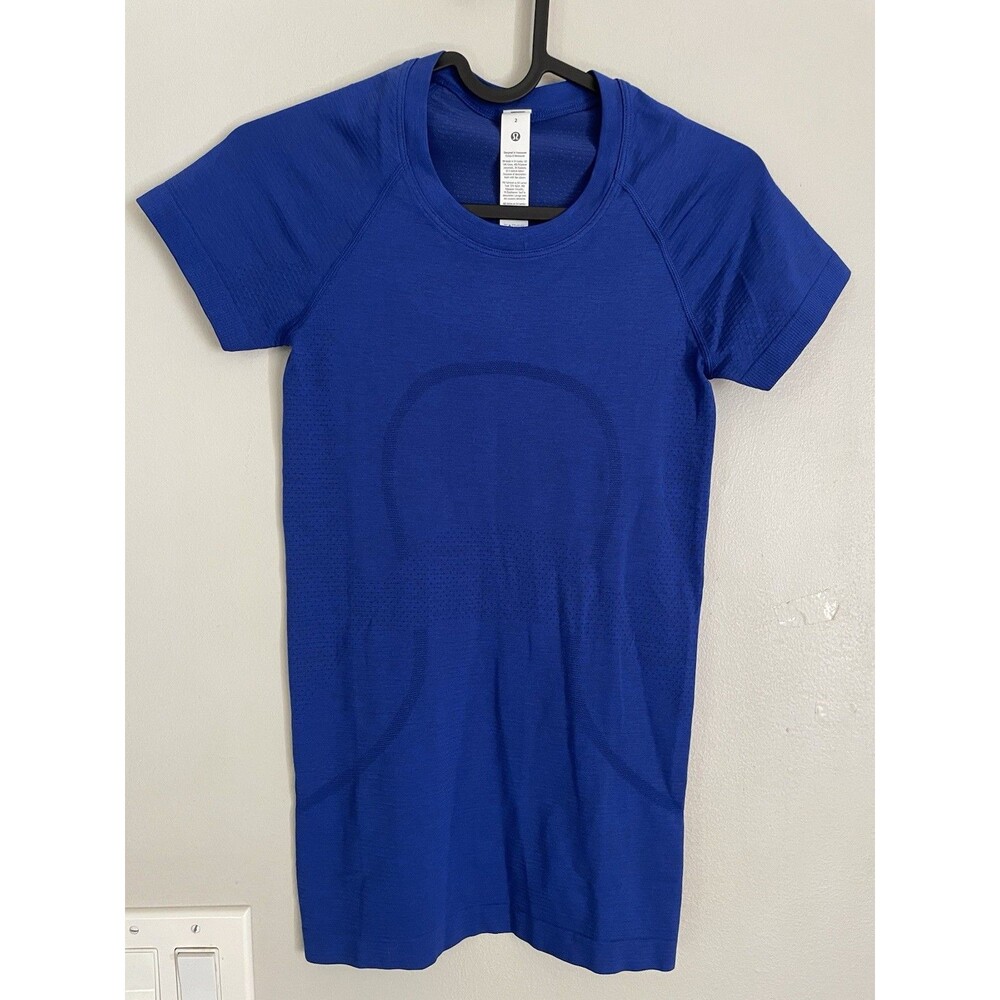 Lululemon Swiftly Tech Short Sleeve 2.0 Hip Length Royal Blue Size 2 Running